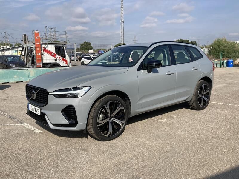 Volvo XC60 • 2024 • 12,819 km 1
