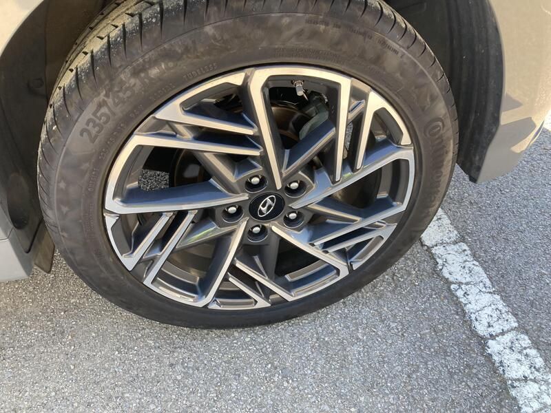 Hyundai Kona • 2021 • 50,170 km 5