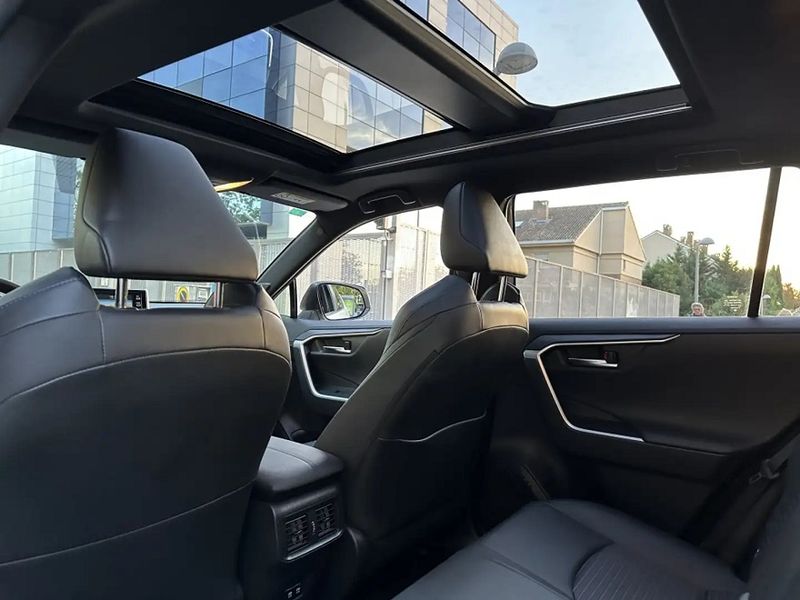 Toyota RAV4 • 2019 • 146,000 km 6