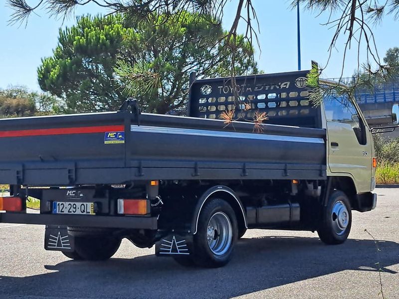 Toyota Dyna • 2000 • 69,000 km 11