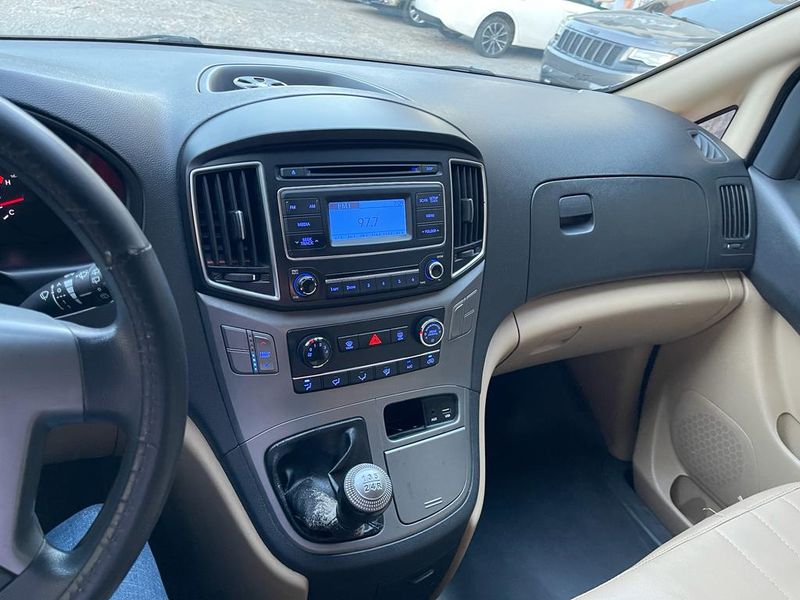 Hyundai H1 • 2018 • 100 km 8