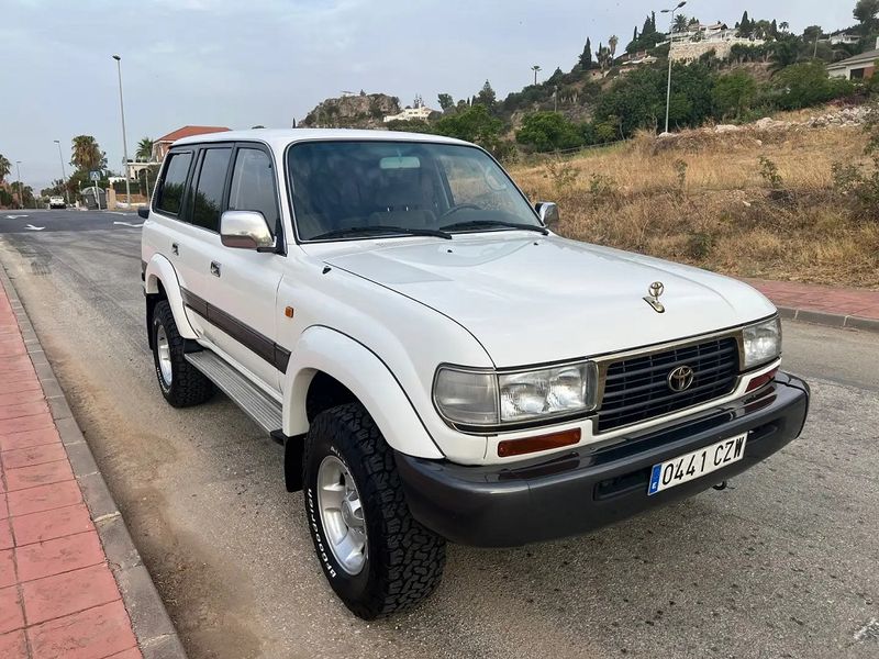 Toyota Land Cruiser • 1997 • 272,000 km 5