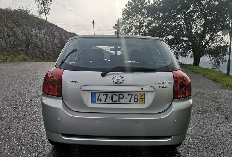 Toyota Corolla • 2006 • 140,000 km 2