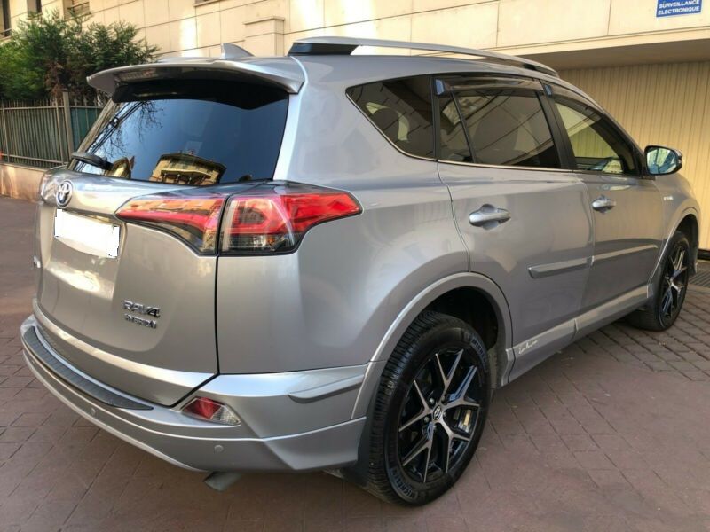 Toyota RAV4 • 2017 • 101,000 km 4