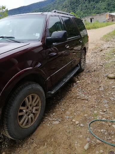 Ford Explorer • 2012 • 270,000 km 5