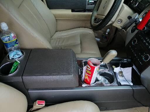 Ford Explorer • 2012 • 270,000 km 2