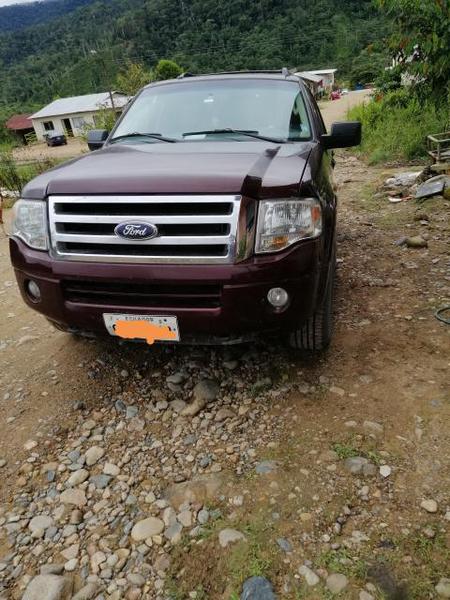 Ford Explorer • 2012 • 270,000 km 4