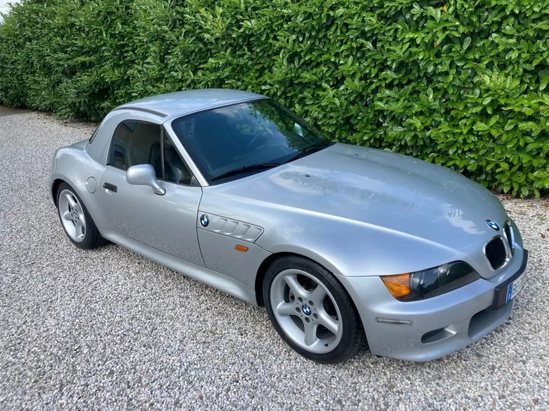 BMW Z3 • 1999 • 84,533 km 1