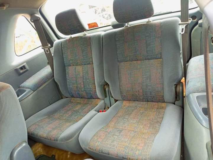 Toyota Picnic • 1999 • 125,000 km 6