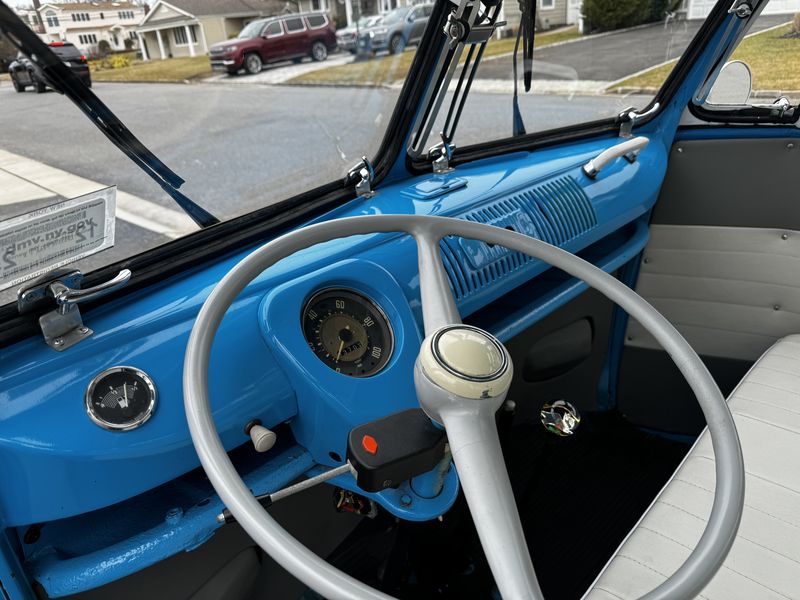 Volkswagen Vanagon • 1965 • 80,000 km 26