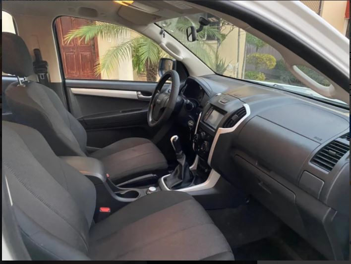 Isuzu D-MAX • 2017 • 90,000 km 8