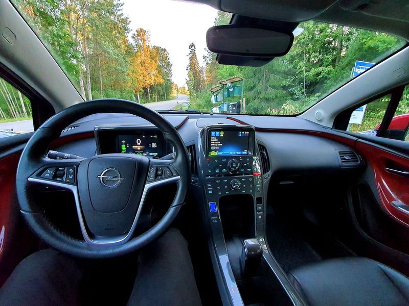 Opel Ampera • 2013 • 82,500 km 10