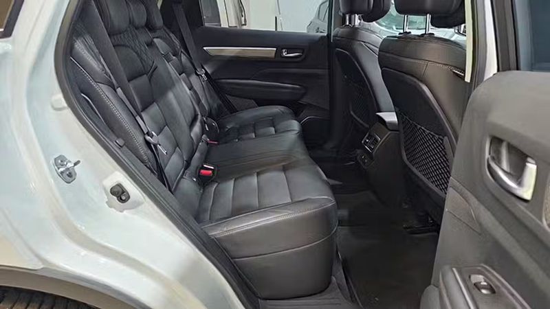 Renault Koleos • 2020 • 10,377 km 13