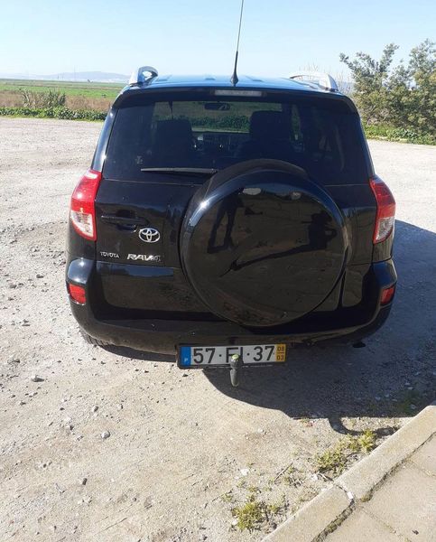 Toyota RAV4 • 2008 • 238,000 km 2