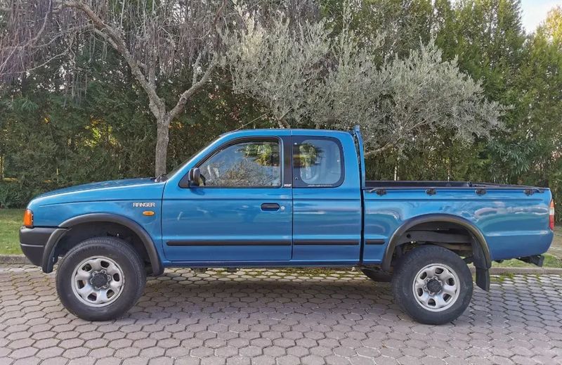 Ford Ranger • 2001 • 275,000 km 1
