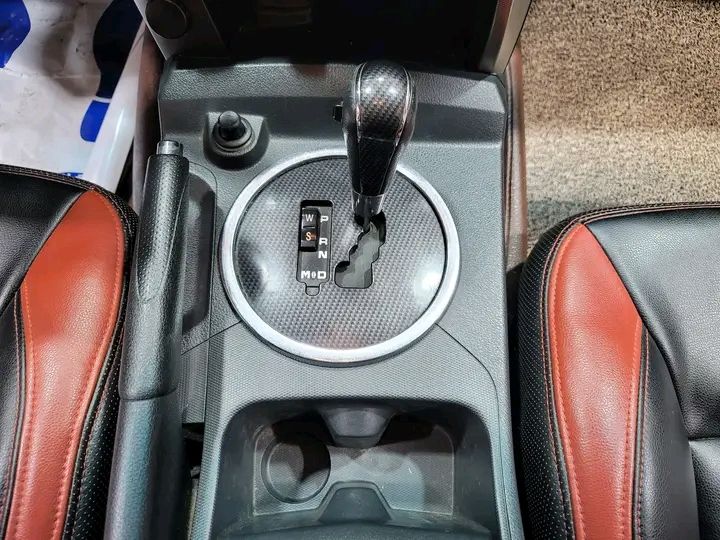 Am General Hummer • 2014 • 32 km 2