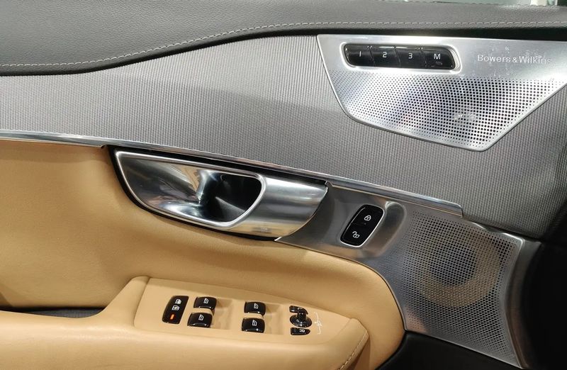 Volvo V90 • 2020 • 160,508 km 11