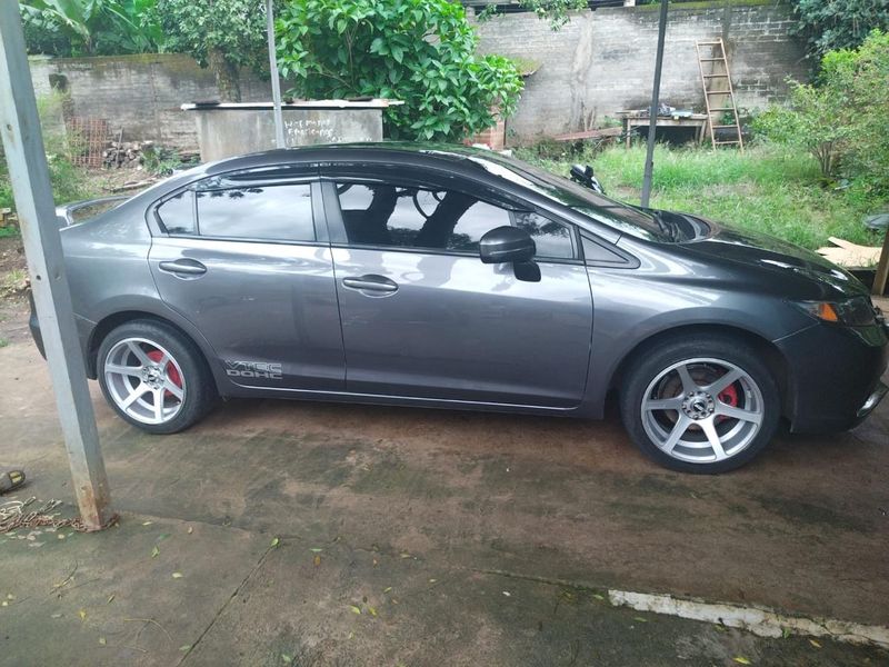 Honda Civic • 2015 • 125,837 km 4