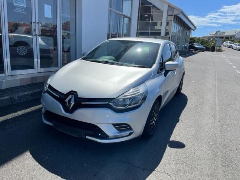 Renault Clio • 2014 • 114,000 km 4