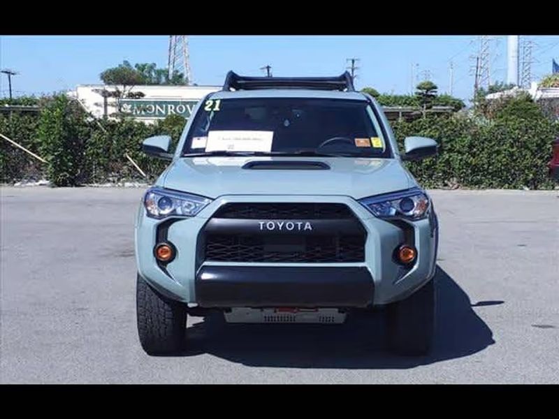 Toyota 4 Runner Limited • 2021 • 20,105 km 1