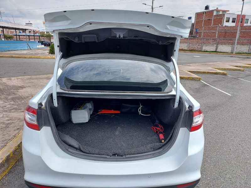 Ford Mondeo • 2019 • 49,000 km 12