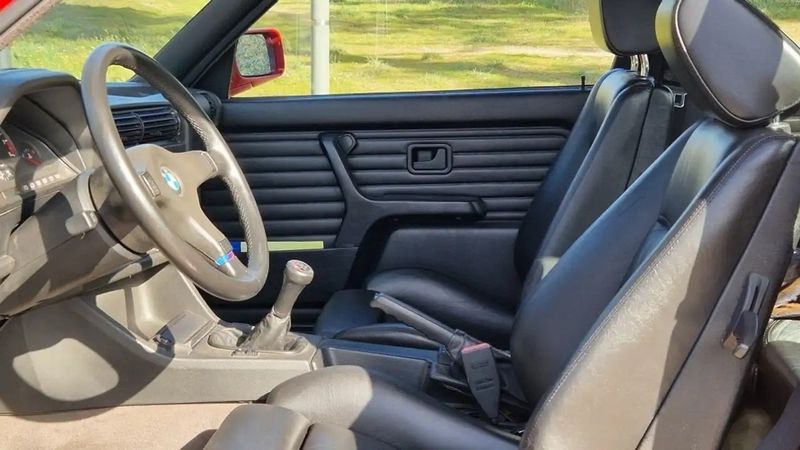 BMW 3 Series • 1987 • 235,000 km 9