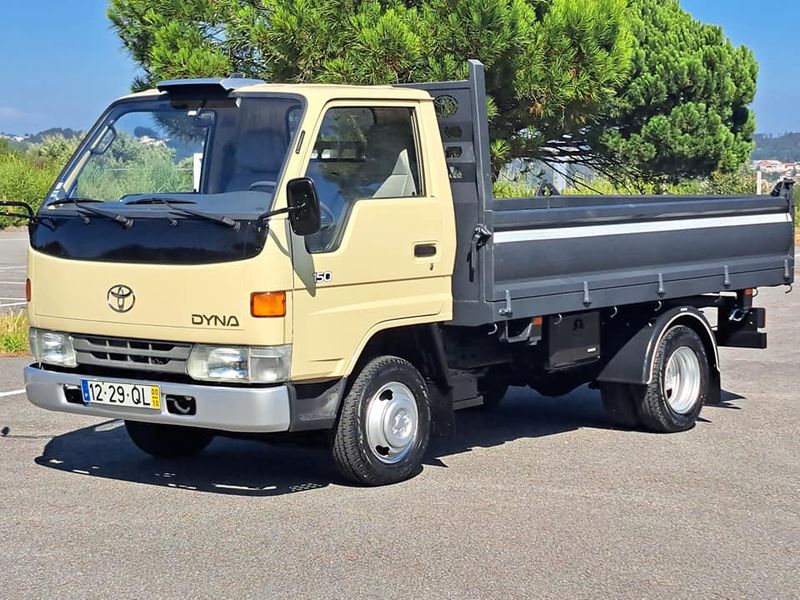 Toyota Dyna • 2000 • 69,000 km 1