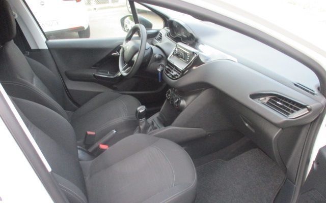 Peugeot 2008 • 2014 • 137,000 km 5