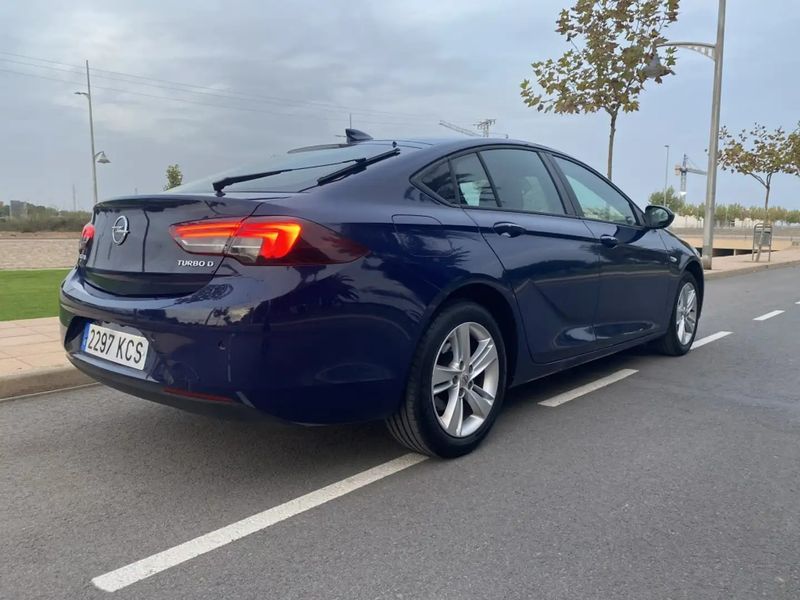 Opel Insignia • 2017 • 180,000 km 5