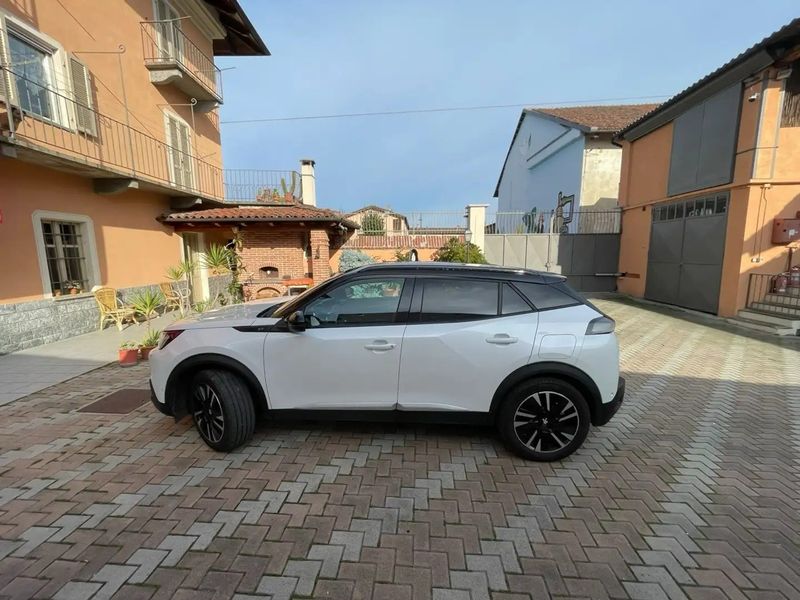 Peugeot 2008 • 2021 • 41,900 km 2