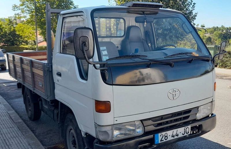 Toyota Dyna • 1998 • 180,000 km 1