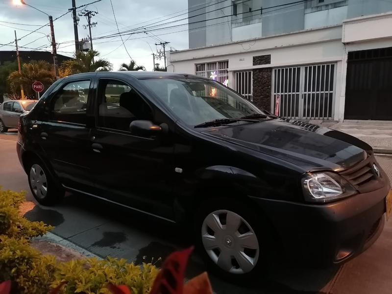 Renault Logan • 2010 • 120,000 km 2