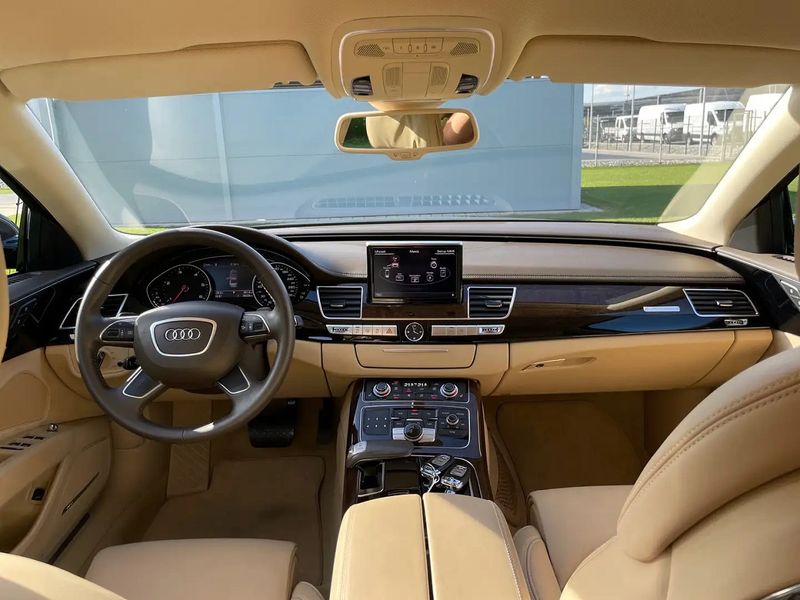 Audi A8 • 2011 • 138,200 km 12