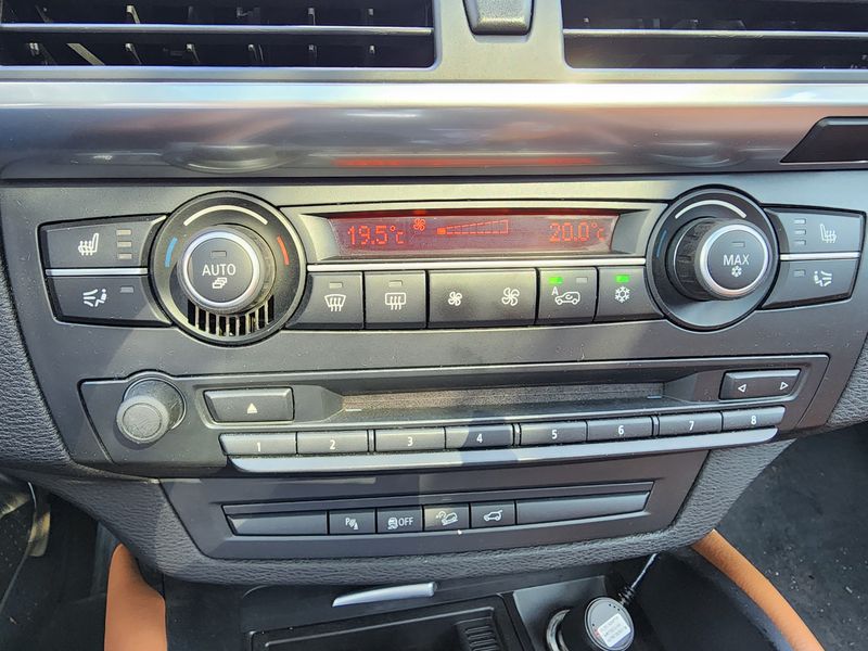 BMW X6 • 2011 • 132,000 km 3