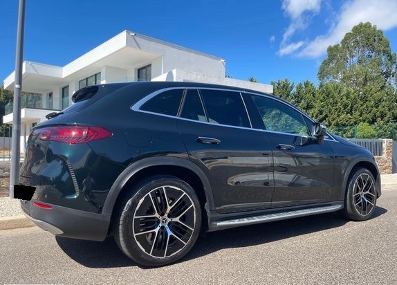 Mercedes-Benz E • 2023 • 22,700 km 4