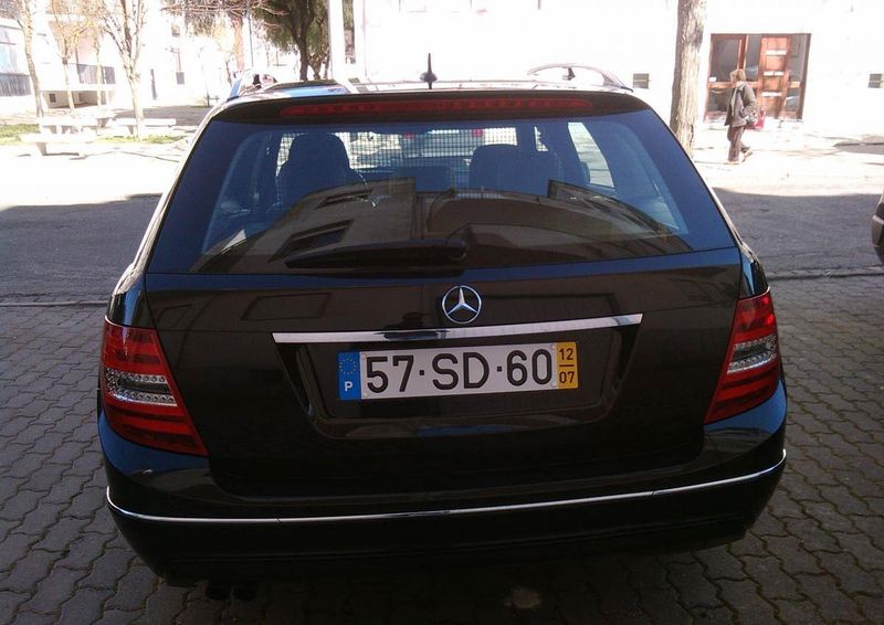Mercedes-Benz C • 2012 • 150,000 km 2