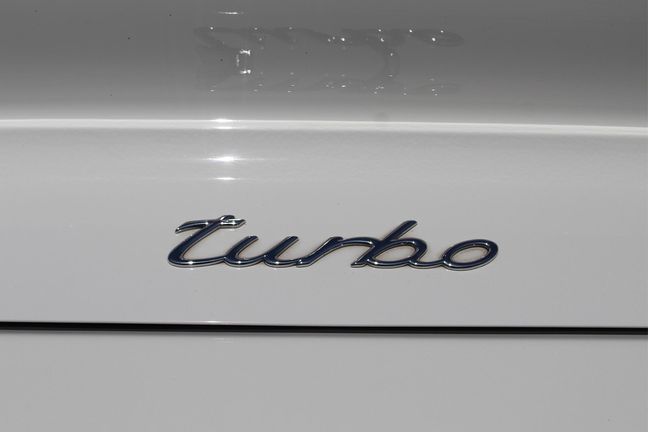 Porsche 911 Turbo • 2006 • 122,500 km 9