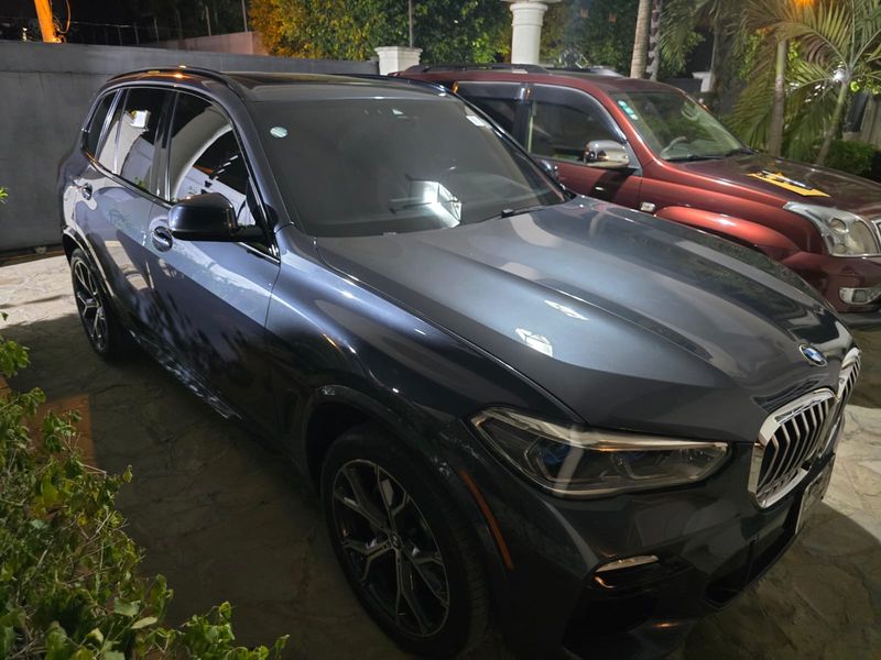 BMW X5 • 2021 • 24,051 km 1