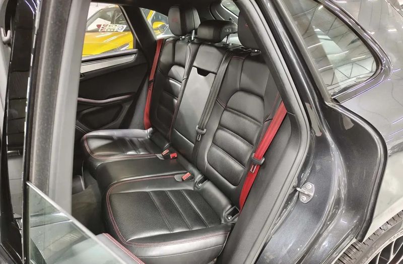 Porsche Macan • 2017 • 138,792 km 9