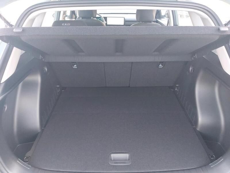 Hyundai Kona • 2025 • 57 km 7