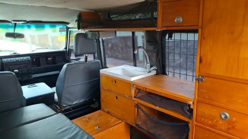 Land Rover Defender • 2002 • 357,338 km 17