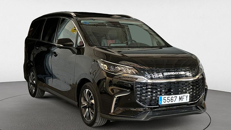 Mitsubishi Grandis • 2023 • 30,019 km 2