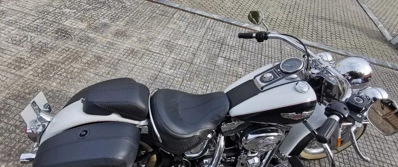 Harley Davidson heritage softail classic • 2005 • 7,736 km 4