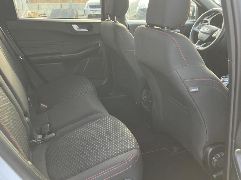 Ford Kuga • 2025 • 6,698 km 17