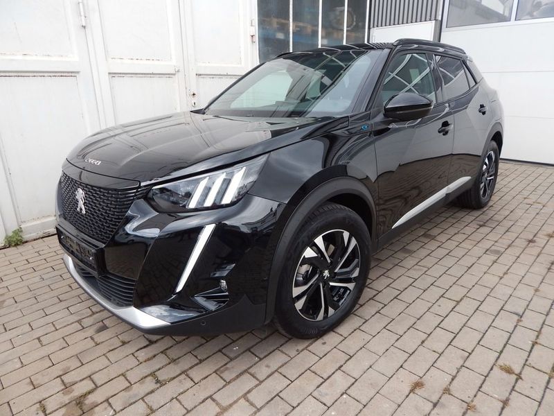 Peugeot 2008 • 2022 • 17,800 km 1