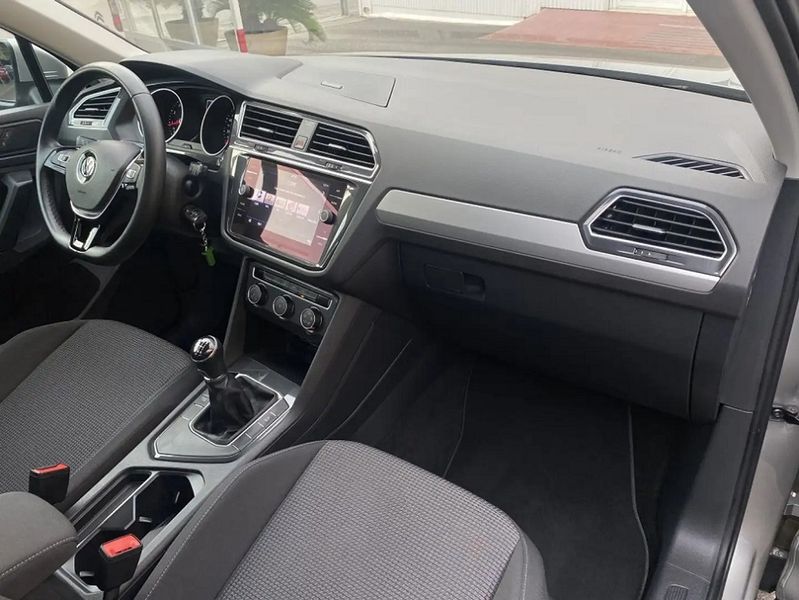 Volkswagen Tiguan • 2019 • 122,000 km 12