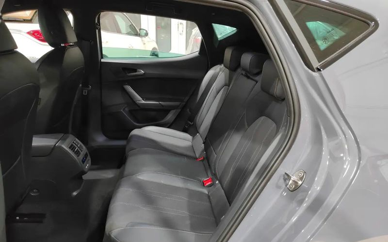 Seat Leon • 2025 • 13,207 km 6