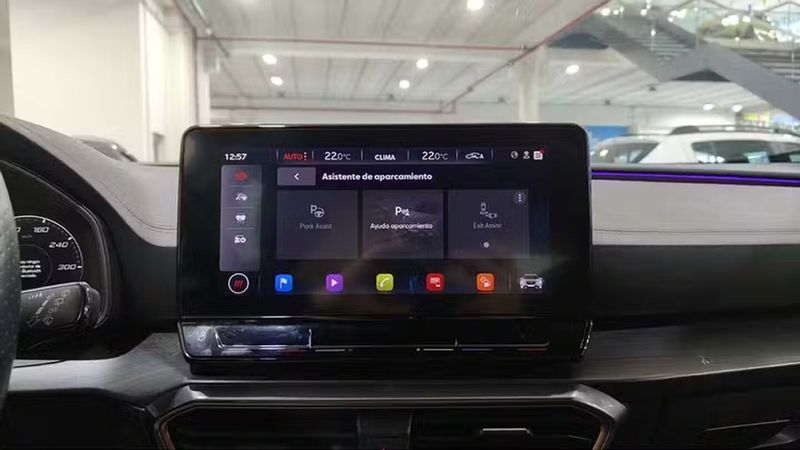 Seat Leon • 2022 • 38,626 km 9