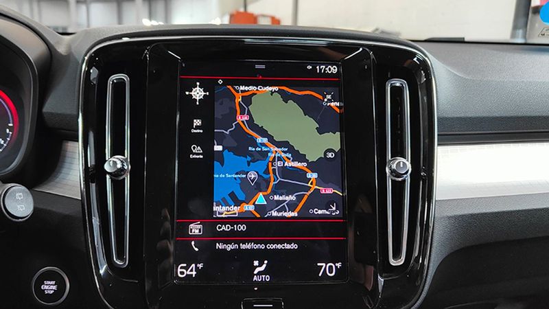 Volvo XC40 • 2021 • 86,899 km 6