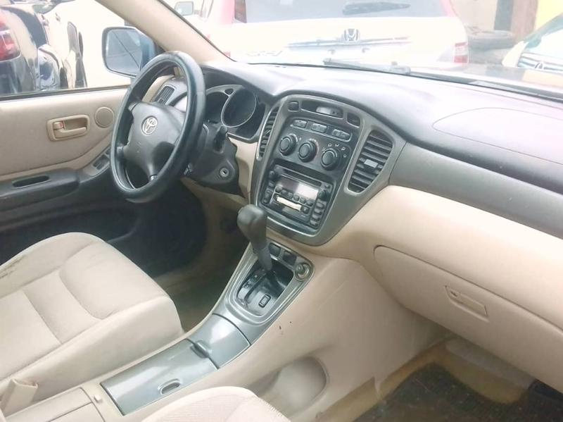 Toyota Highlander • 2003 • 125,550 km 2
